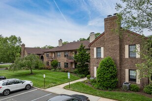 Wellington Place in Matawan, NJ - Building Photo