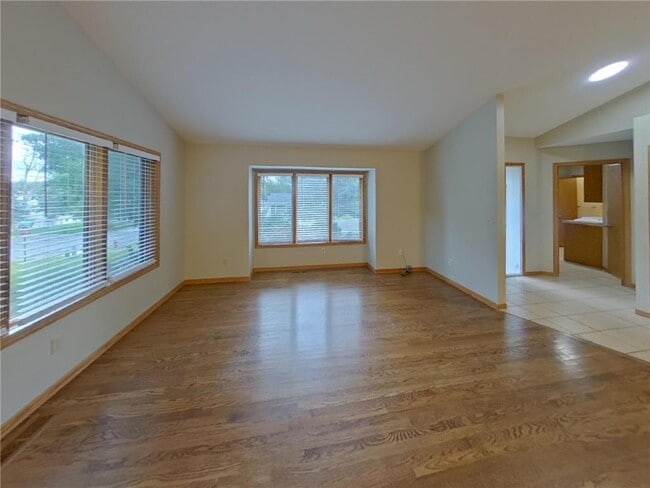 7701 Barbara Ave in Inver Grove Heights, MN - Building Photo - Building Photo