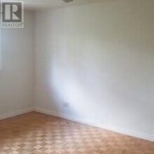 84 Montmorency Dr in Hamilton, ON - Building Photo - Building Photo