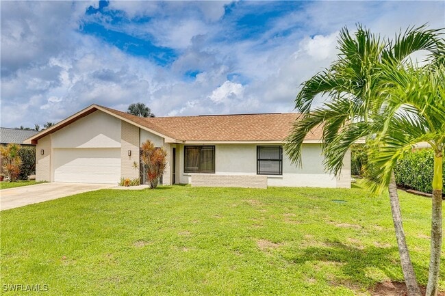 6030 Perthshire Ln in Ft. Myers, FL - Building Photo - Building Photo