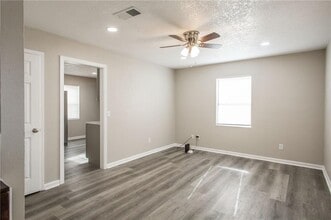 301 Fireman St in Waycross, GA - Building Photo - Building Photo