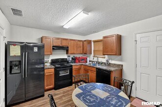 926 Waco Blvd SE in Palm Bay, FL - Foto de edificio - Building Photo