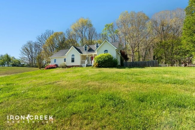 49 Azalea Dr in Weaverville, NC - Building Photo - Building Photo