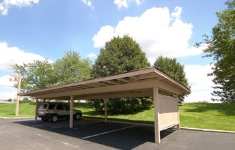 Lakeview Apartments in Franklin, IN - Building Photo - Building Photo