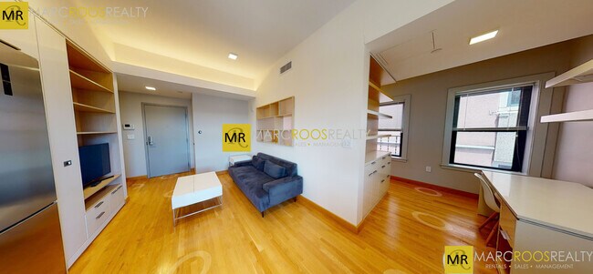 111 Mount Auburn St, Unit 63 in Cambridge, MA - Foto de edificio - Building Photo