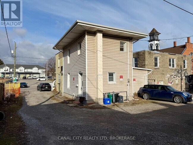 3 Ekins Lane in Thorold, ON - Building Photo - Building Photo