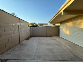 8410 E Chaparral Rd in Scottsdale, AZ - Building Photo - Building Photo