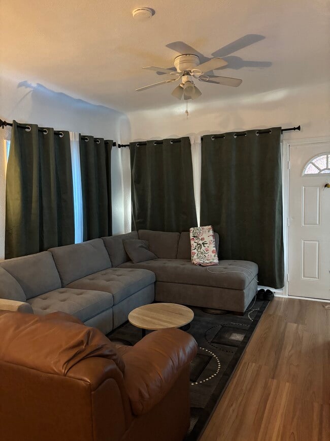 115 W Tokay St, Unit Cottage