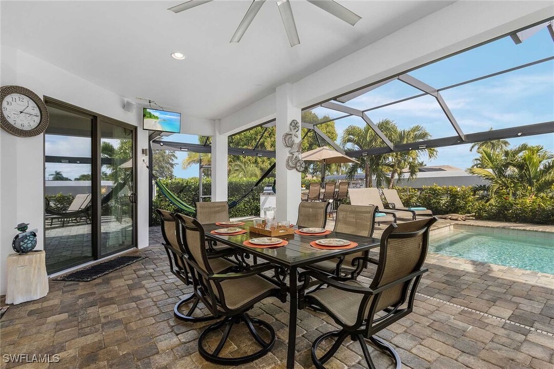 5325 Delano Ct in Cape Coral, FL - Building Photo