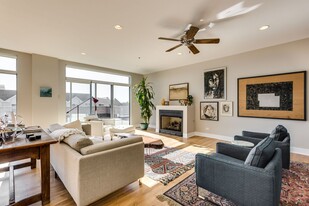 Miro Apartments in Evanston, IL - Building Photo