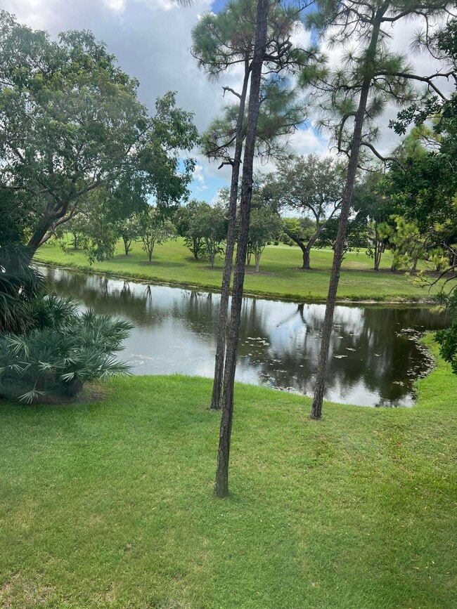 1408 Palm Beach Trace Dr in Royal Palm Beach, FL - Building Photo - Building Photo