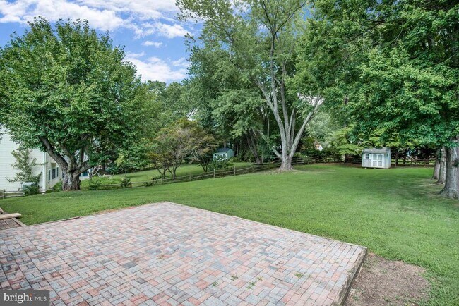 property at 11733 Ambleside Dr