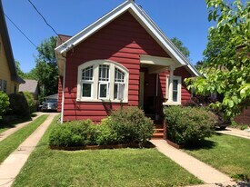 1934 E Mifflin St in Madison, WI - Building Photo