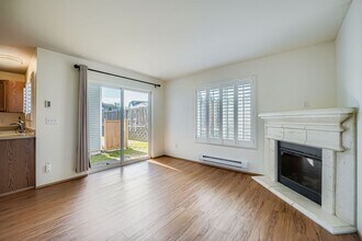 33707 SE Tibbits St in Snoqualmie, WA - Building Photo - Building Photo