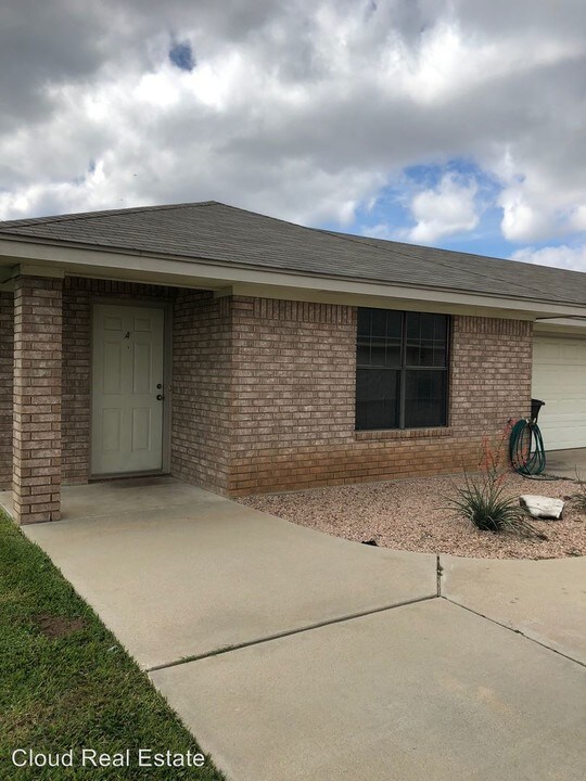 904 McDaniel Cir in Killeen, TX - Foto de edificio