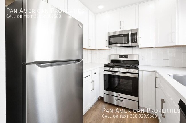 10380 Almayo Ave in Los Angeles, CA - Building Photo - Building Photo