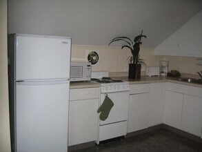 30 Young St, Unit Apt #3 in Newport, RI - Foto de edificio - Building Photo