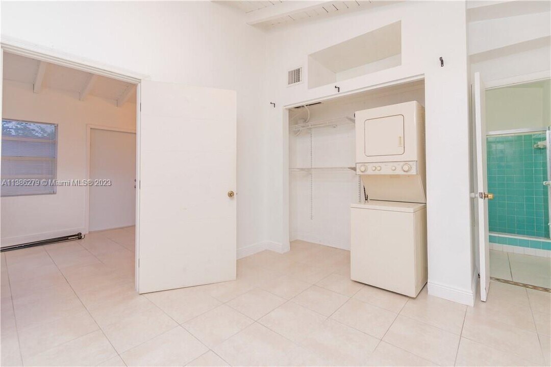 1809 SW 10th St-Unit -3 in Fort Lauderdale, FL - Building Photo