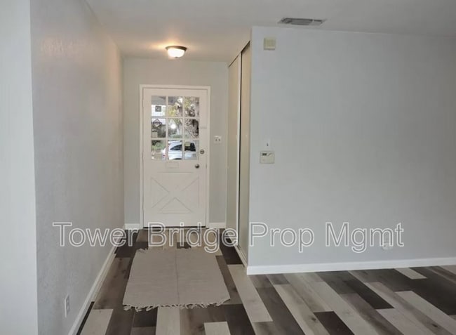 10666 Van Stralen Way in Rancho Cordova, CA - Building Photo - Building Photo