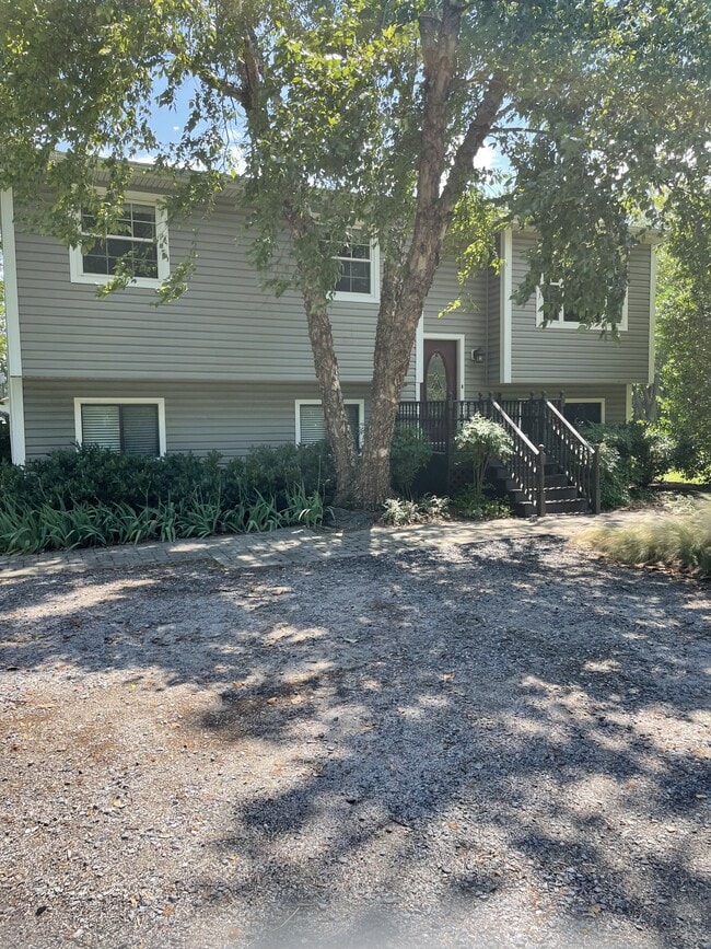 property at 725 Masons Beach Rd