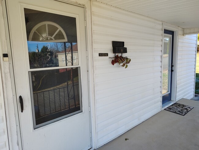 25 2nd St in Cramerton, NC - Building Photo - Building Photo