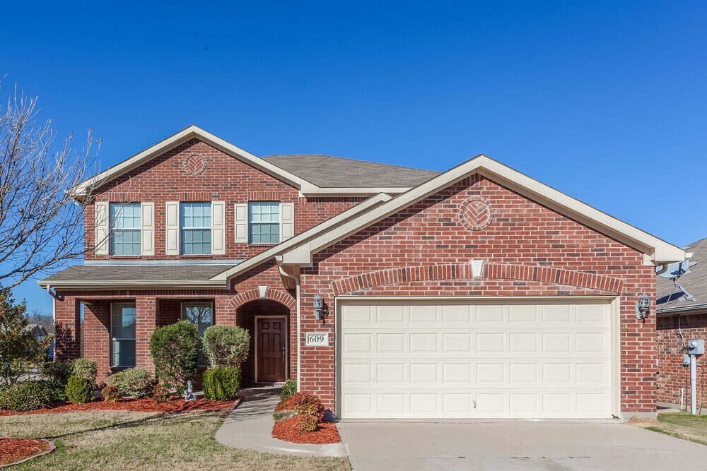 609 Cove Ct in Princeton, TX - Foto de edificio