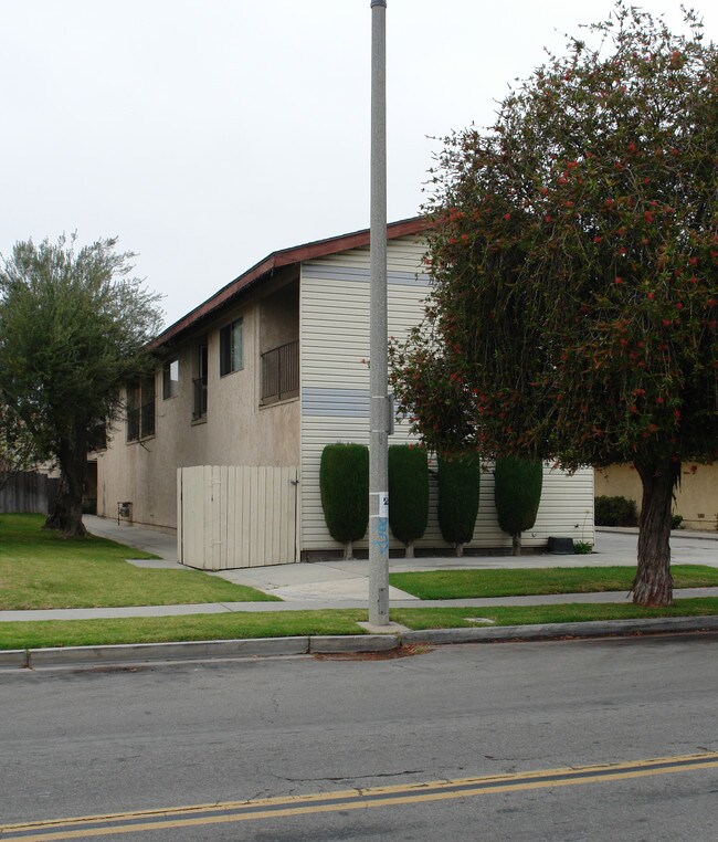 7925 Stark St in Huntington Beach, CA - Building Photo - Building Photo