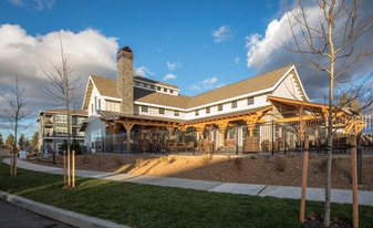 Seasons at Farmington Apartments