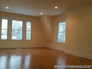 10 Selkirk Rd in Boston, MA - Building Photo - Building Photo