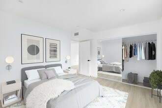5606 Lexington Ave in Los Angeles, CA - Building Photo - Building Photo