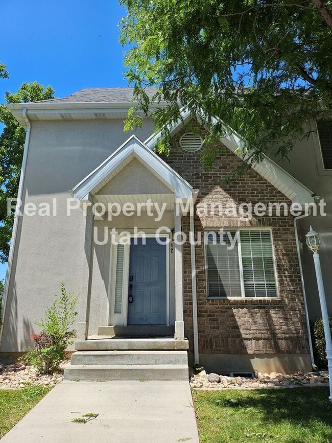 42 W 680 N in Orem, UT - Foto de edificio - Building Photo