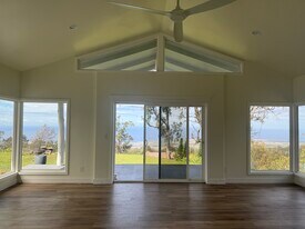 73-4583 Kukuki St, Unit 1 Bd 1 Br - Makai Side in Kailua Kona, HI - Building Photo