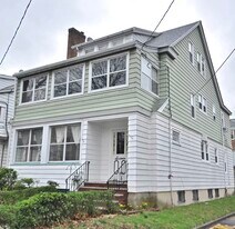 16 Bellair Pl, Unit Basement in Newark, NJ - Building Photo