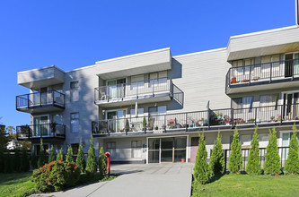 Maridge Place Apartments in Maple Ridge, BC - Building Photo - Building Photo