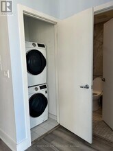 637 Lake Shore Blvd W in Toronto, ON - Building Photo - Building Photo