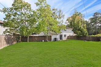 1600 Hazelwood St in Conroe, TX - Building Photo - Building Photo