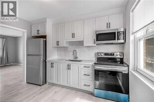 151 Siebert Ave in Kitchener, ON - Building Photo