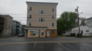 542 Privilege St in Woonsocket, RI - Building Photo - Building Photo