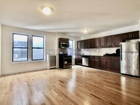 270 Fort Washington Ave, Unit 51 in New York, NY - Building Photo