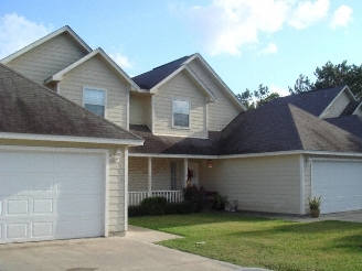 Beard Townhomes in Lumberton, TX - Building Photo