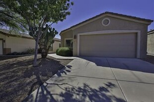 194 E Calle Puente Azul in Sahuarita, AZ - Building Photo