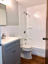 30 Worthen St in Chelmsford, MA - Foto de edificio - Building Photo