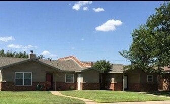 4410 St Andrews Dr in Midland, TX - Building Photo