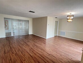 4216 Hillsdale Dr in New Port Richey, FL - Building Photo - Building Photo