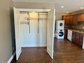 1604 Spring Valley Dr in Huntington, WV - Building Photo - Building Photo