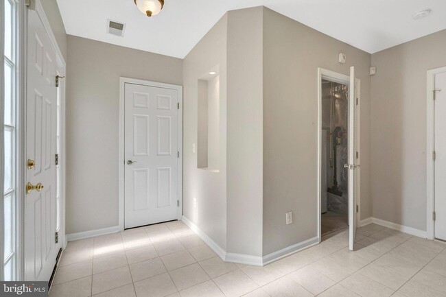 4306 Stevens Battle Ln, Unit 12U-3 in Fairfax, VA - Building Photo - Building Photo