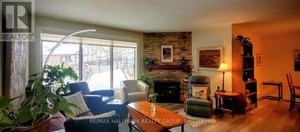 216 Equestrian Dr in Ottawa, ON - Building Photo - Building Photo