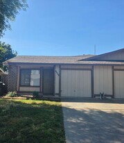 4020 Tricia Way in North Highlands, CA - Building Photo