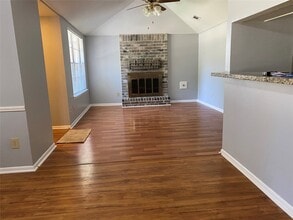 2714 Sherwood Hollow Ln in Houston, TX - Building Photo - Building Photo