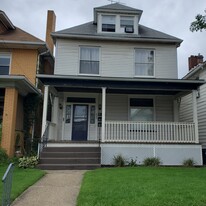 633 Maplewood Ave, Unit 2 Apartamentos